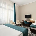 Erzsebet Kiralyne Szalloda 酒店 3*