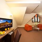 Erzsebet Kiralyne Szalloda 3* Gödöllő