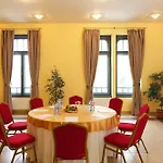 酒店 Erzsebet Kiralyne Szalloda Gödöllő