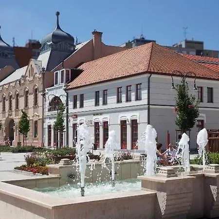 Erzsebet Kiralyne Szalloda 3*