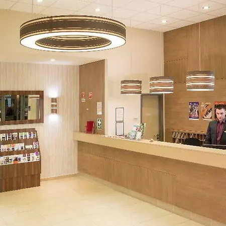 Erzsebet Kiralyne Szalloda Hotel