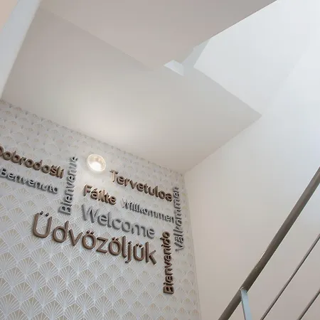 Ξενοδοχείο Erzsebet Kiralyne Szalloda
