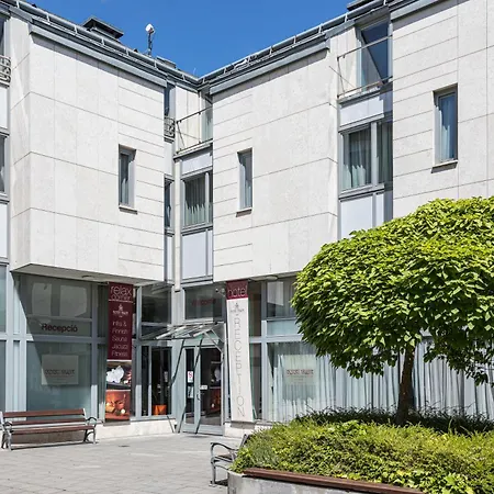 Hotel Erzsebet Kiralyne Szalloda 3*