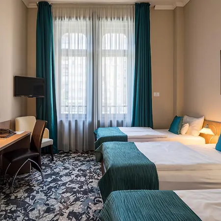 Erzsebet Kiralyne Szalloda Hotel
