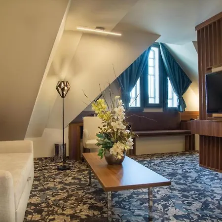 Hotel Erzsebet Kiralyne Szalloda Godollo
