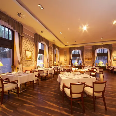 Erzsebet Kiralyne Szalloda Hotel Gödöllő