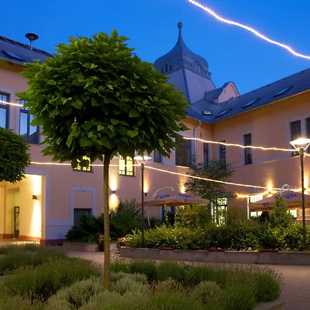 Erzsebet Kiralyne Szalloda Hotel 3*