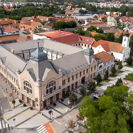 Hotel Erzsebet Kiralyne Szalloda Gödöllő