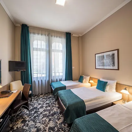 Hotel Erzsebet Kiralyne Szalloda Gödöllő