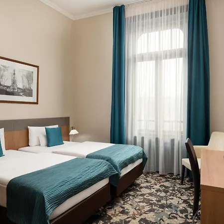 Erzsebet Kiralyne Szalloda Hotell 3*