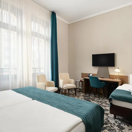 Erzsebet Kiralyne Szalloda Hotell 3*
