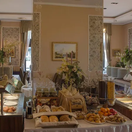 فندق Erzsebet Kiralyne Szalloda Gödöllő