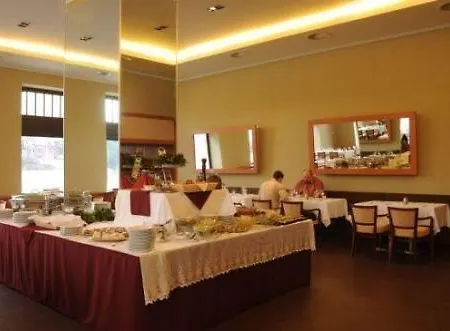 Hotel Erzsebet Kiralyne Szalloda Godollo