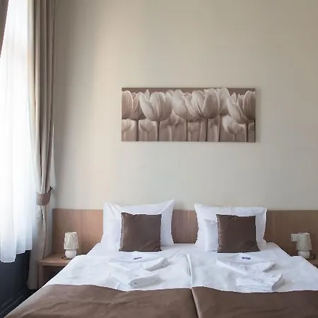 Erzsebet Kiralyne Szalloda Hotel Godollo