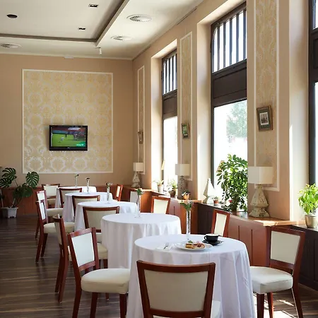 Hotel Erzsebet Kiralyne Szalloda 3*