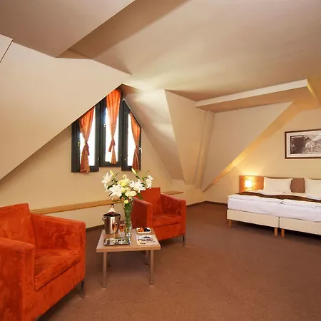 Erzsebet Kiralyne Szalloda Hotel