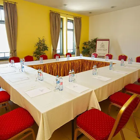 Erzsebet Kiralyne Szalloda Hotel Godollo