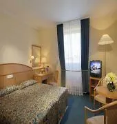 Erzsebet Kiralyne Szalloda 3*