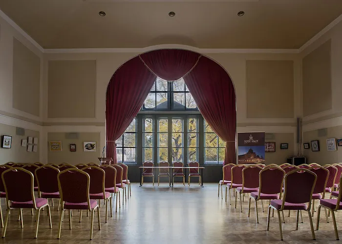 Erzsebet Kiralyne Szalloda Hotell
