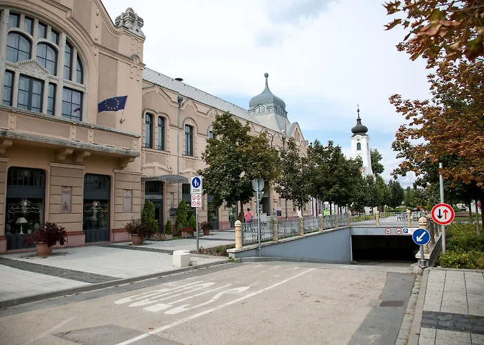 Erzsebet Kiralyne Szalloda Hotel