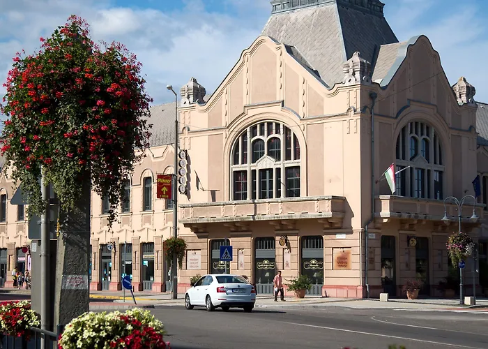Erzsebet Kiralyne Szalloda Hotell 3*
