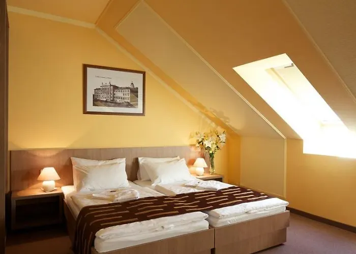 Erzsebet Kiralyne Szalloda Hotell 3*